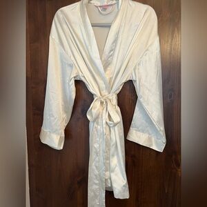 Victoria’s Secret Elegant White Satin Robe